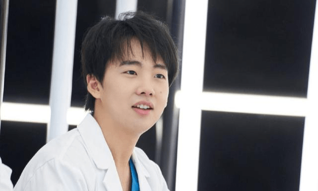 富二代人设明星(颜值逆天的富二代)