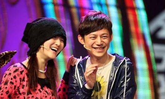 都说何炅矮,可是得知他的真实身高后,原来这些年我们都错了!