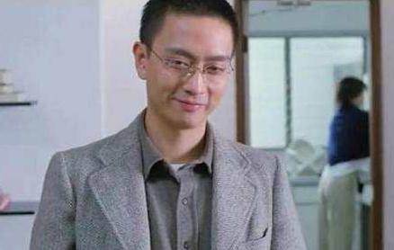 电影《酒仙》的34岁得主谢君豪现在定量供应鲜肉,以免童星烧伤。