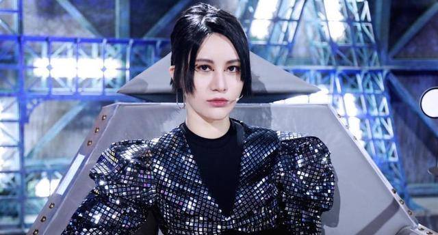 许飞是女的吗(许飞 也许飞)