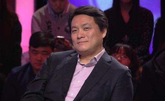 20岁成名与丈夫裸婚被抛弃(19岁一举成名拍戏途中和丈夫裸婚)