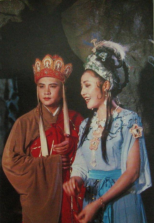 陈丽华是嫁给谁了(陈丽华出家了吗)