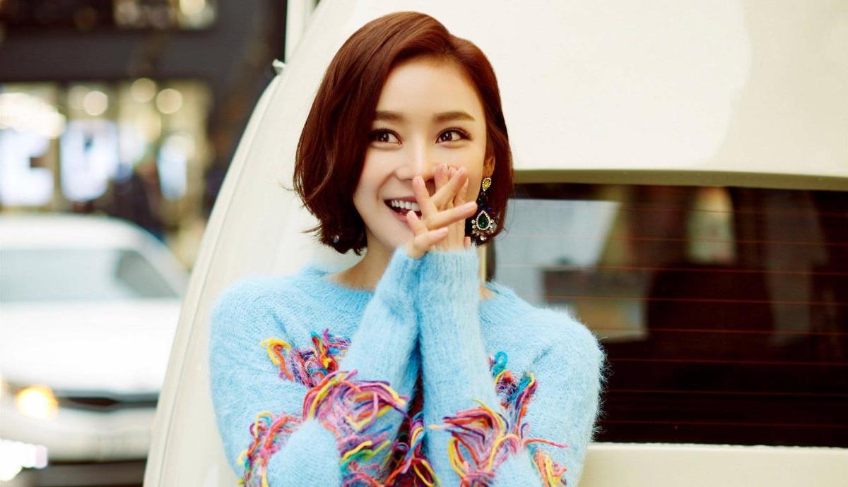 我曾经和杨在同一个班,我得到了的支持。不演戏后的袁姗姗靠的是什么火?