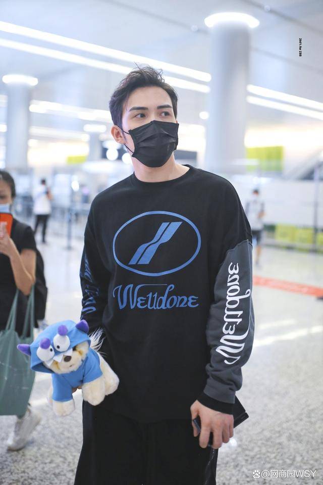 张彬彬呆萌(霸道男神照片)