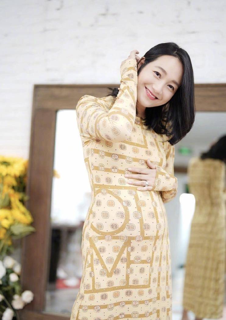 朱丹待产照(朱丹晒产后写真)