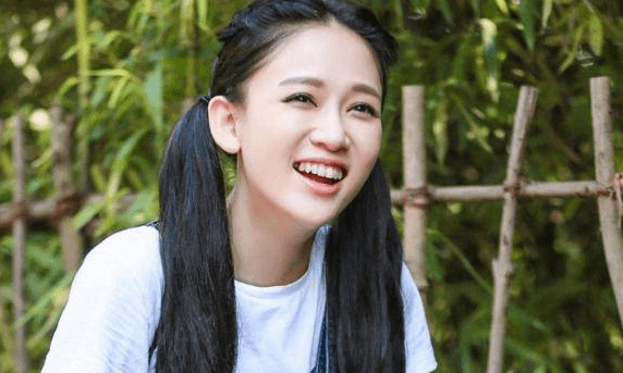 一出道就成了男主角,所有演员都成了一线明星。现在他的风采不减当年。