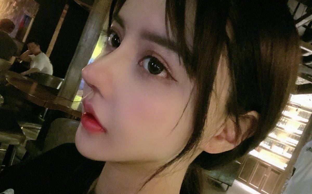 韩安冉的双眼皮(韩安冉脸部做过什么手术)