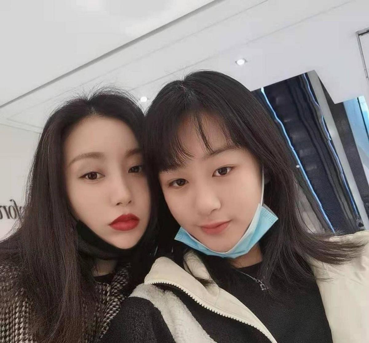 吴14岁女儿近照曝光!定居吉林,长得超级高,腰细腿凉。