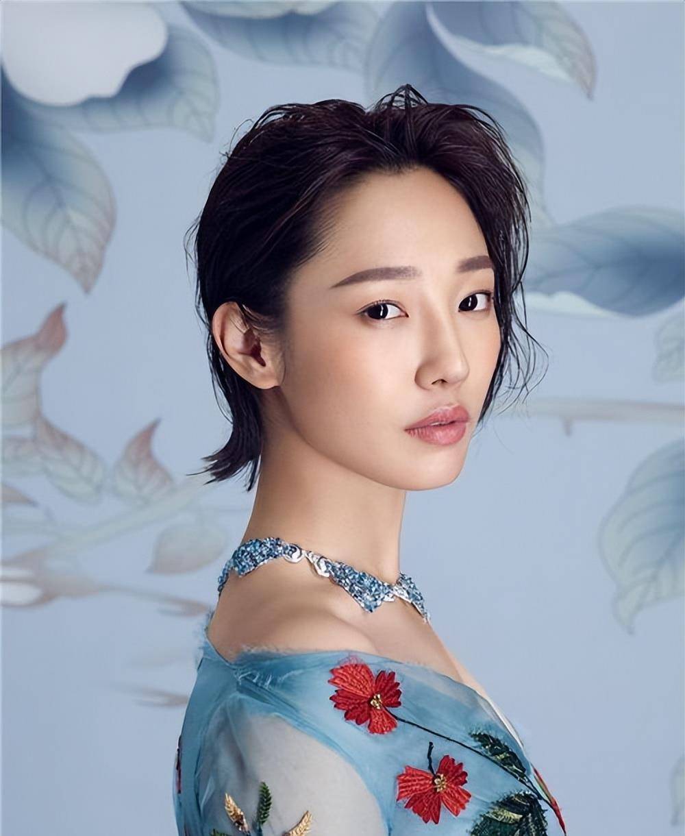 因为《一指禅》拍了五年，90多亿票房无人问津，百合还能翻盘吗？