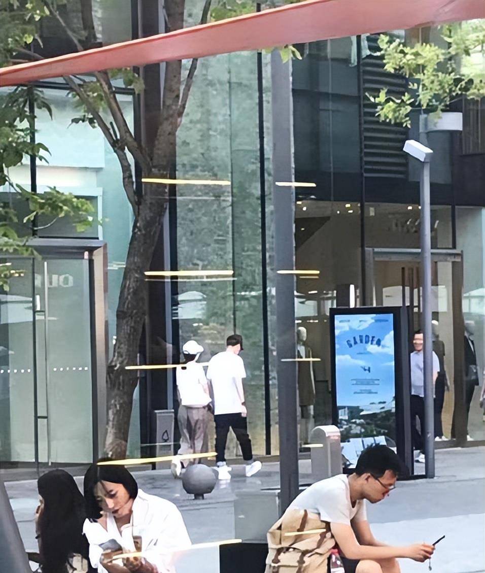 赵丽颖冯小刚离婚(冯丽颖离婚)