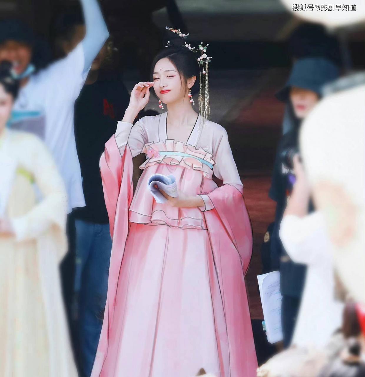 杨幂龚俊《狐妖小红娘》，造型评价两极化，造型师能力被质疑(龚俊演过狐妖小红娘)