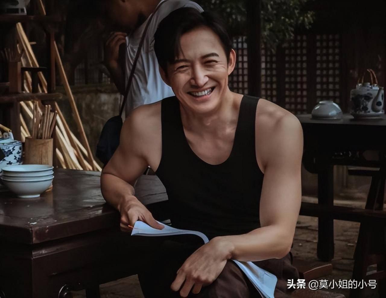 成熟大叔型明星(成熟大叔男明星)