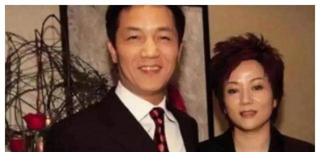 杨恭如和李嘉欣谁漂亮(杨恭如是港姐吗)