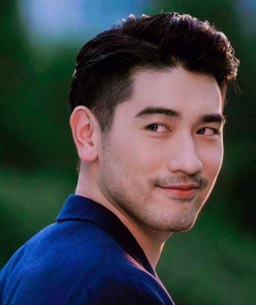 二十个月后,粉丝们仍然怀念高以翔。原来时间真的不是良药。