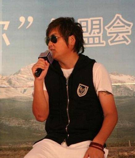 买红妹离婚(买红妹的现任)