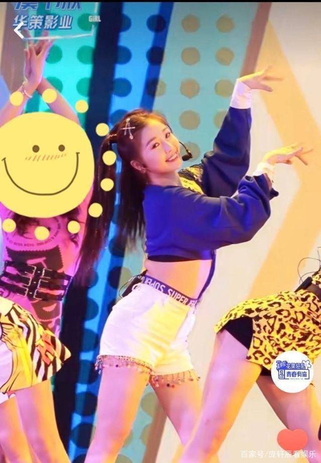 Esther  Yu回应称自己被囚禁,模仿娜娜。她说娜娜的工作很简单。