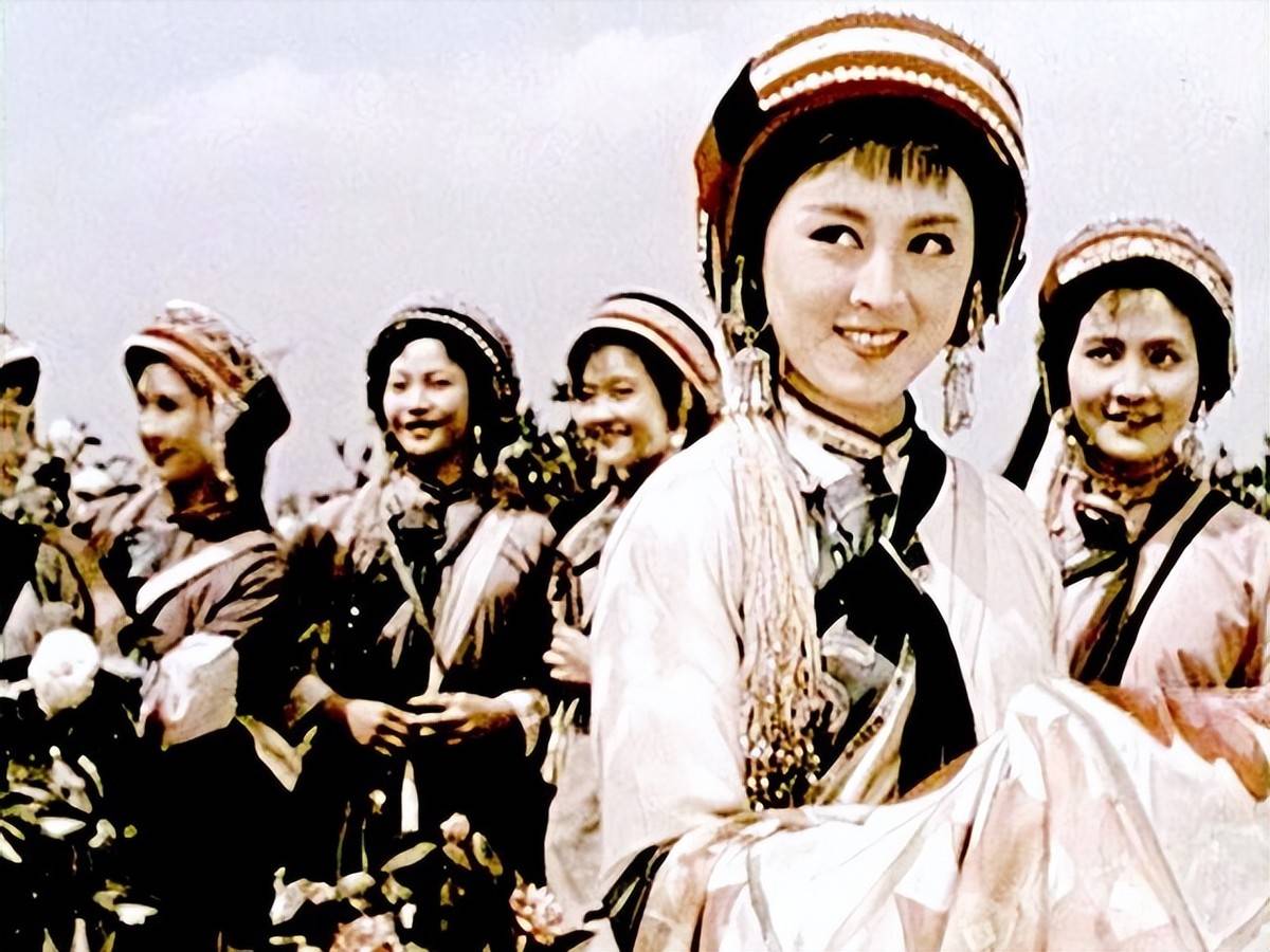 “阿诗玛”杨丽坤去世22年了，唐凤楼还是忘不了。连公司都是她的名字。