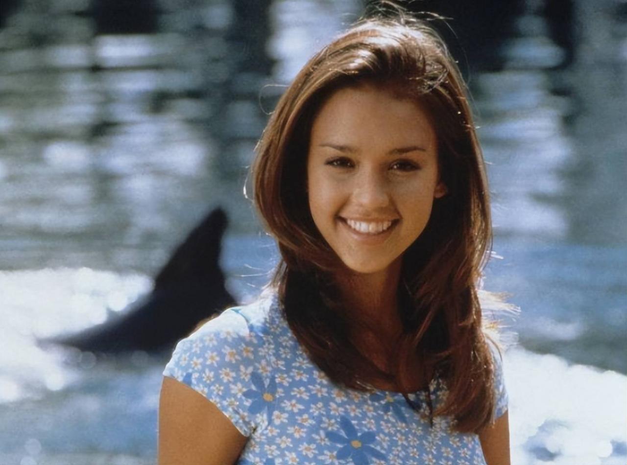 美国女演员杰西卡·坎贝尔(杰西卡阿尔芭近照)