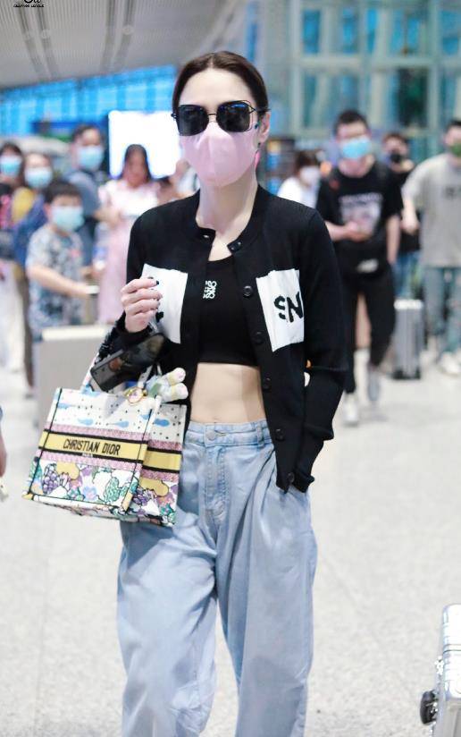 阿娇参加乘风破浪瘦了20斤上热搜,网友在线求的瘦身秘笈来了(闃垮▏鐦﹁韩鎴愬姛)