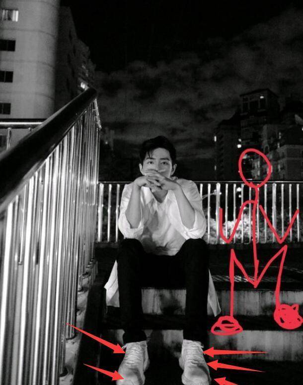 肖恩肖工作室拍了杭州的《天桥风云》一鸣惊人,C最红。粉丝坐在台阶上比腿。