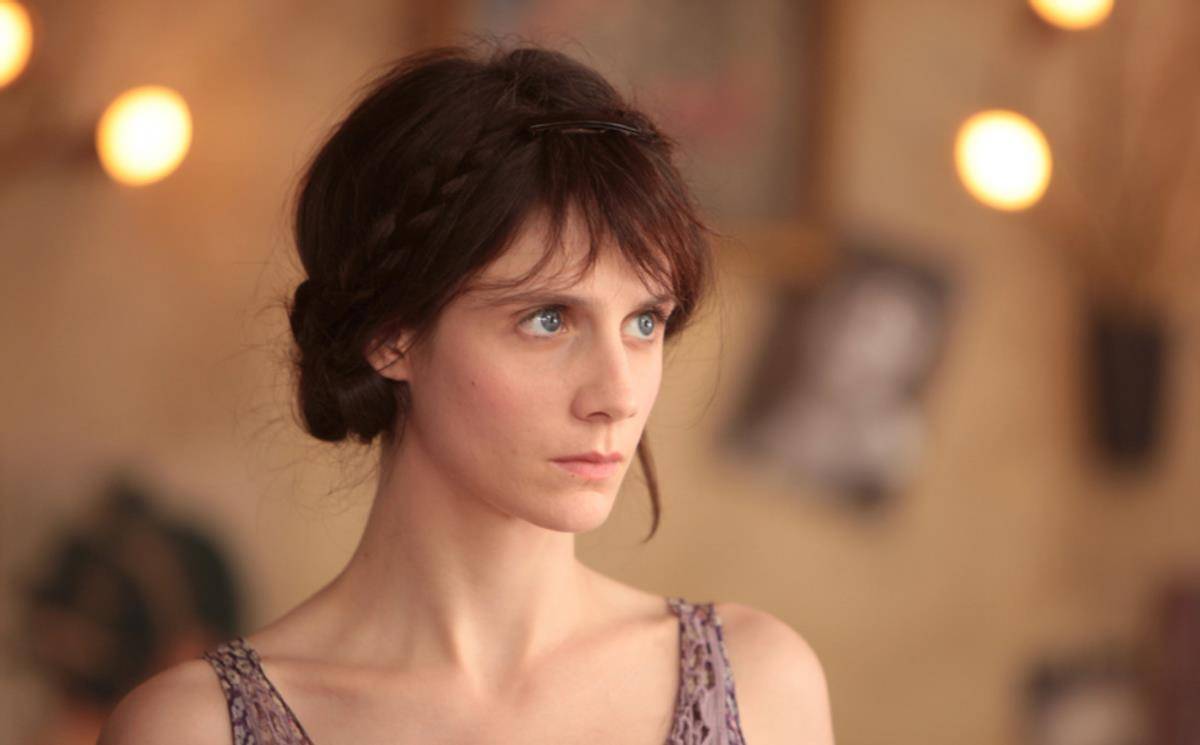 著名女演员希拉被她的前男友强奸了！面部淤青、肿胀、出血都很痛苦。