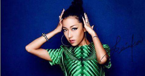 刘浩然真名叫刘源，刘亦菲以前叫安峰，Crystal原名土里土气，很配张馨！