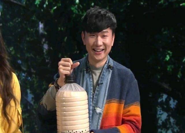 周杰伦胖了的原因(周杰伦真的长胖了吗)