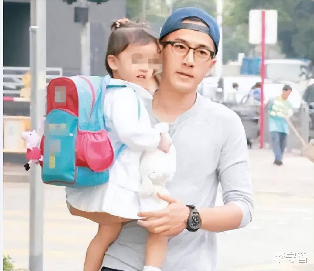 刘丹说刘恺威出去工作的时候会哭,杨幂粉丝吐槽孩子炒作。