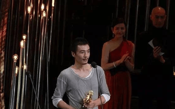 很难找到好的经典歌曲:华语乐坛在哪里?目前只剩下娱乐圈了。