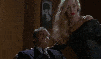 跟邓文迪“抢”一个男人，59岁嫁了个亿万富翁，现在离婚了，还没有天价分手费？