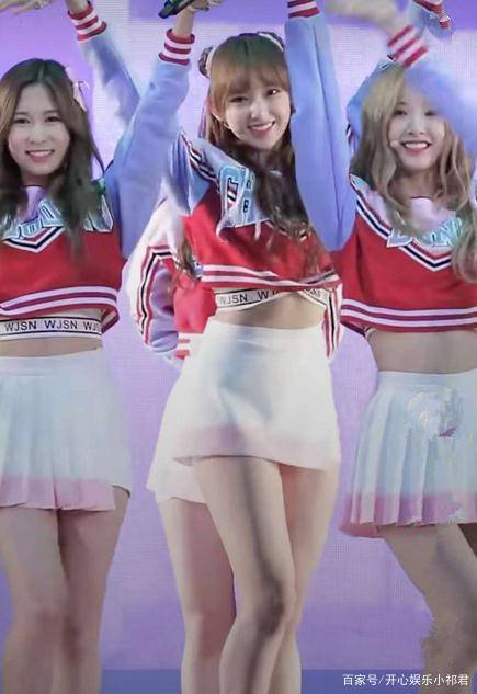 程潇太胖成不了爱豆?看看她的腿和她旁边那个女孩的腿的对比。如果她体重超过一百呢?