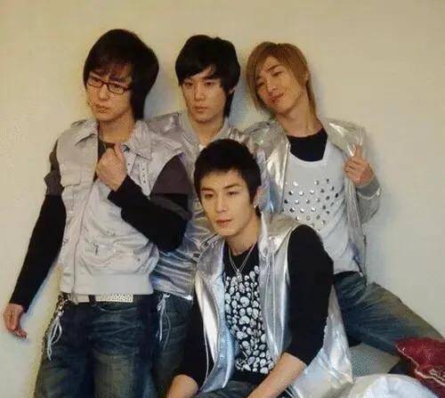 李承铉是全职爸爸(李承铉做了几年奶爸)