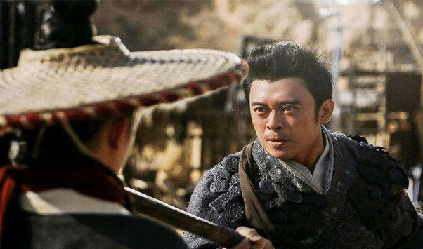 她出道十几年没有任何绯闻。她嫁给了古装男神后就退休了,现在过得很幸福。