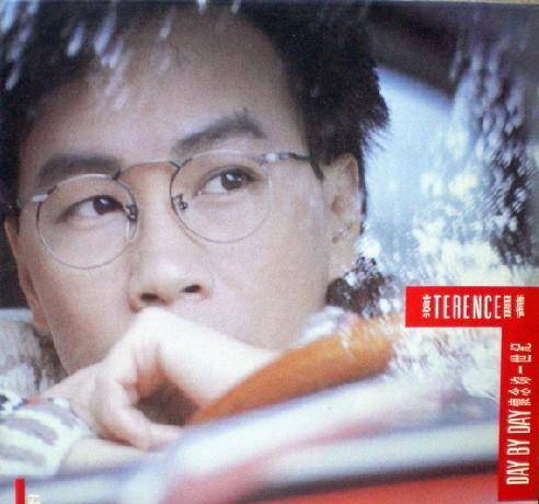 香港年轻男歌星患癌(66岁香港歌星病魔缠身)