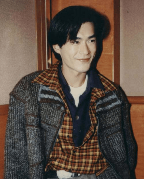 古天乐年轻的时候帅照(古天乐皮肤是自然黑还是晒黑的)