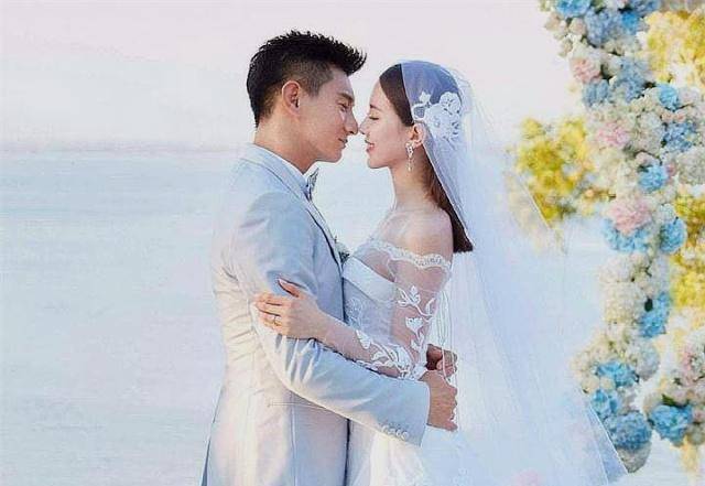 刘诗诗怀孕七个月了,小腹看起来还是那么平。