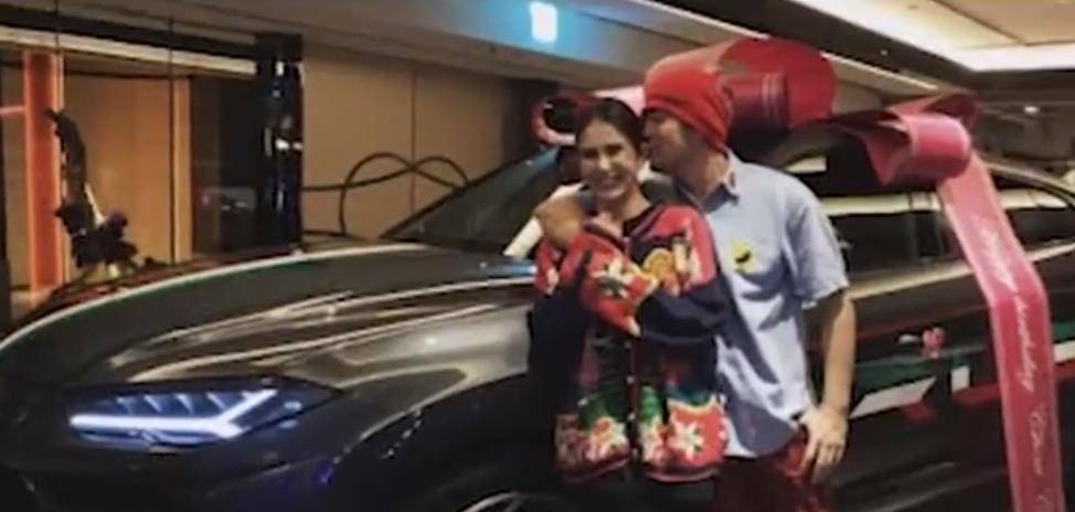 周：六年后，他回来了，又创造了一个奇迹。他娶了一个年轻的模特昆凌，她在四年内失去了生命。