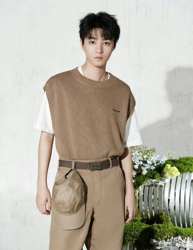 李淑昕的圈粉能力有多强?路人粉丝看反黑抽奖,直接给宝宝肖凯打电话。