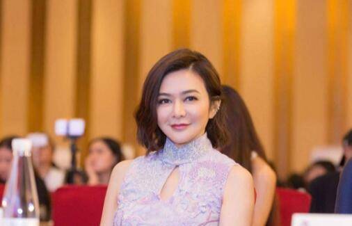 她为什么放任自己35年?扭曲的情感观里没有真正的“自爱”。