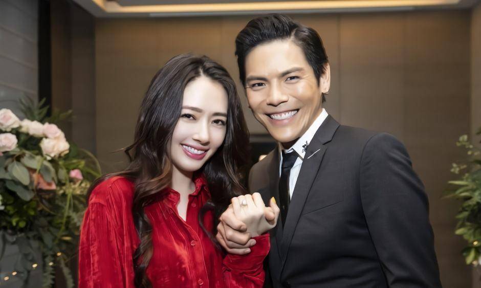 郭碧婷向佐真的幸福吗(向佐结婚现场)