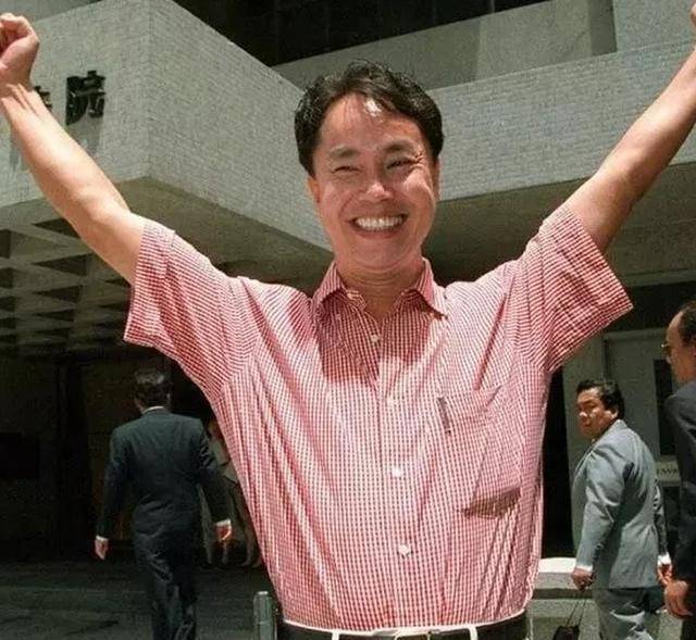 你无法想象与崩牙驹断交,与西米华竞争,拉拢梁安琪和何超琼的手段。