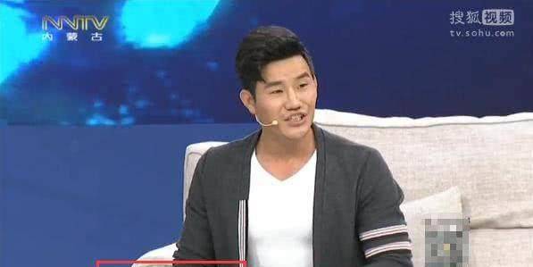 嘎子哥自曝：火灾发生后，他沉默了。后来没人找他拍戏，他和老婆是初恋！