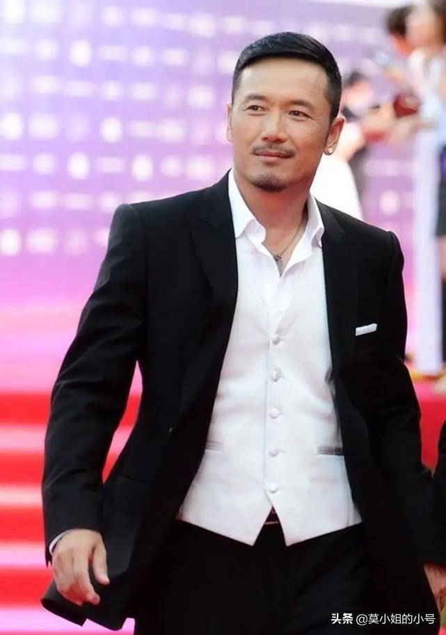 成熟大叔型明星(成熟大叔男明星)