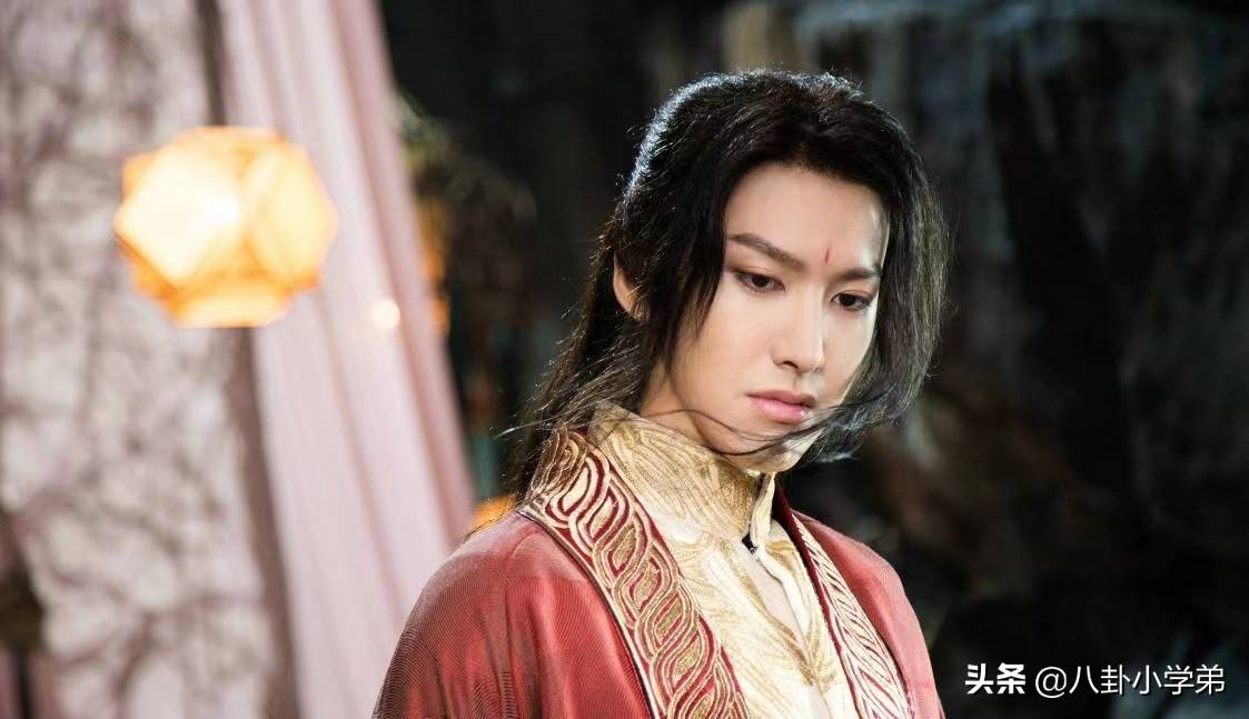 古装圆脸女星(大马脸男演员)