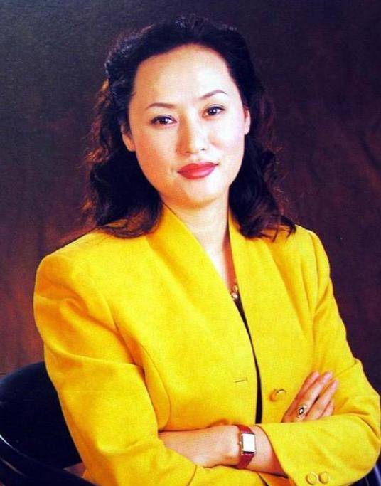 陈丽华是嫁给谁了(陈丽华出家了吗)