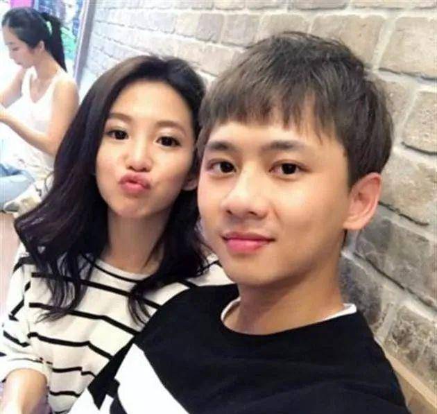 29岁的台湾宅男女神郭书瑶与交往六年的男友分手后,曾表示蔡康永是她的贵人。