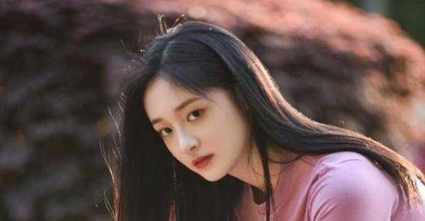 她为外国工作了八年,否认自己是中国人,现在居然还有脸回来淘金!