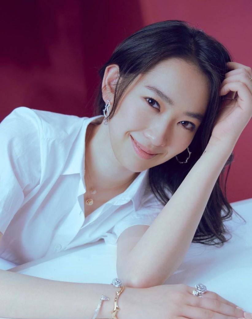 龚咪咪22岁女星女儿没摔死;她“感觉比以往任何时候都好。