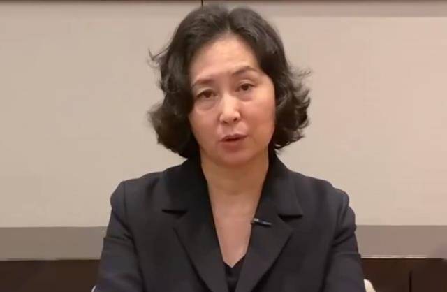 何超琼单身多少年了(何超琼无儿无女争产给谁)