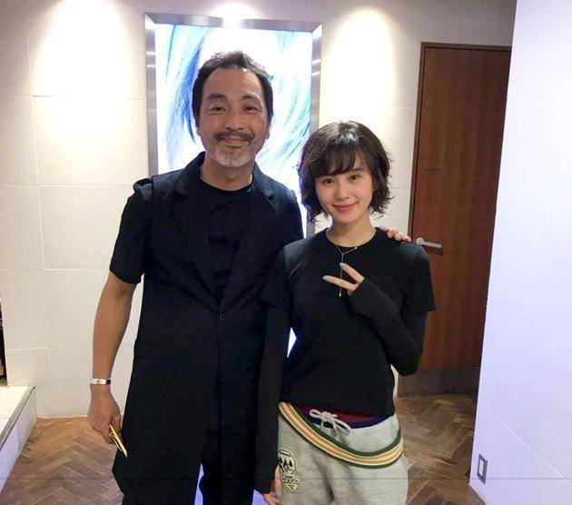 刘诗诗卷头发,丹妮喂奶,琼瑶和丈夫几十年的恩怨被写进了书里。